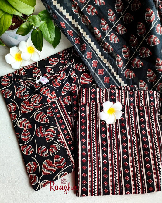 Kurti Set